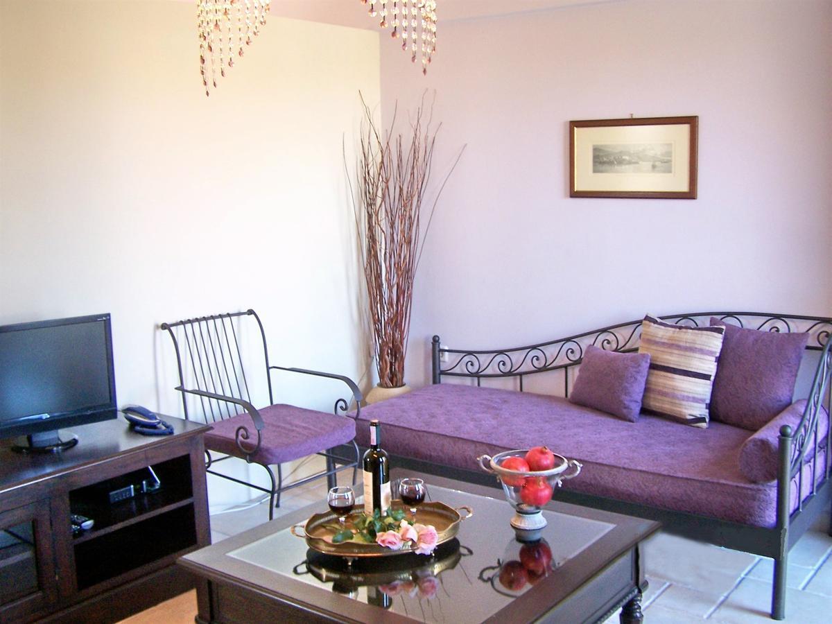 Moongarden Aparthotel Μήθυμνα Εξωτερικό φωτογραφία
